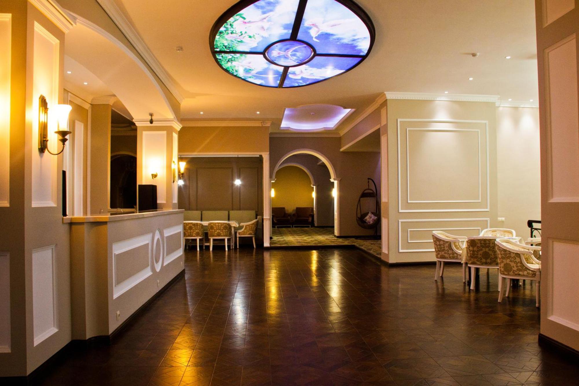 Sky Luxe Hotel アスターナ エクステリア 写真
