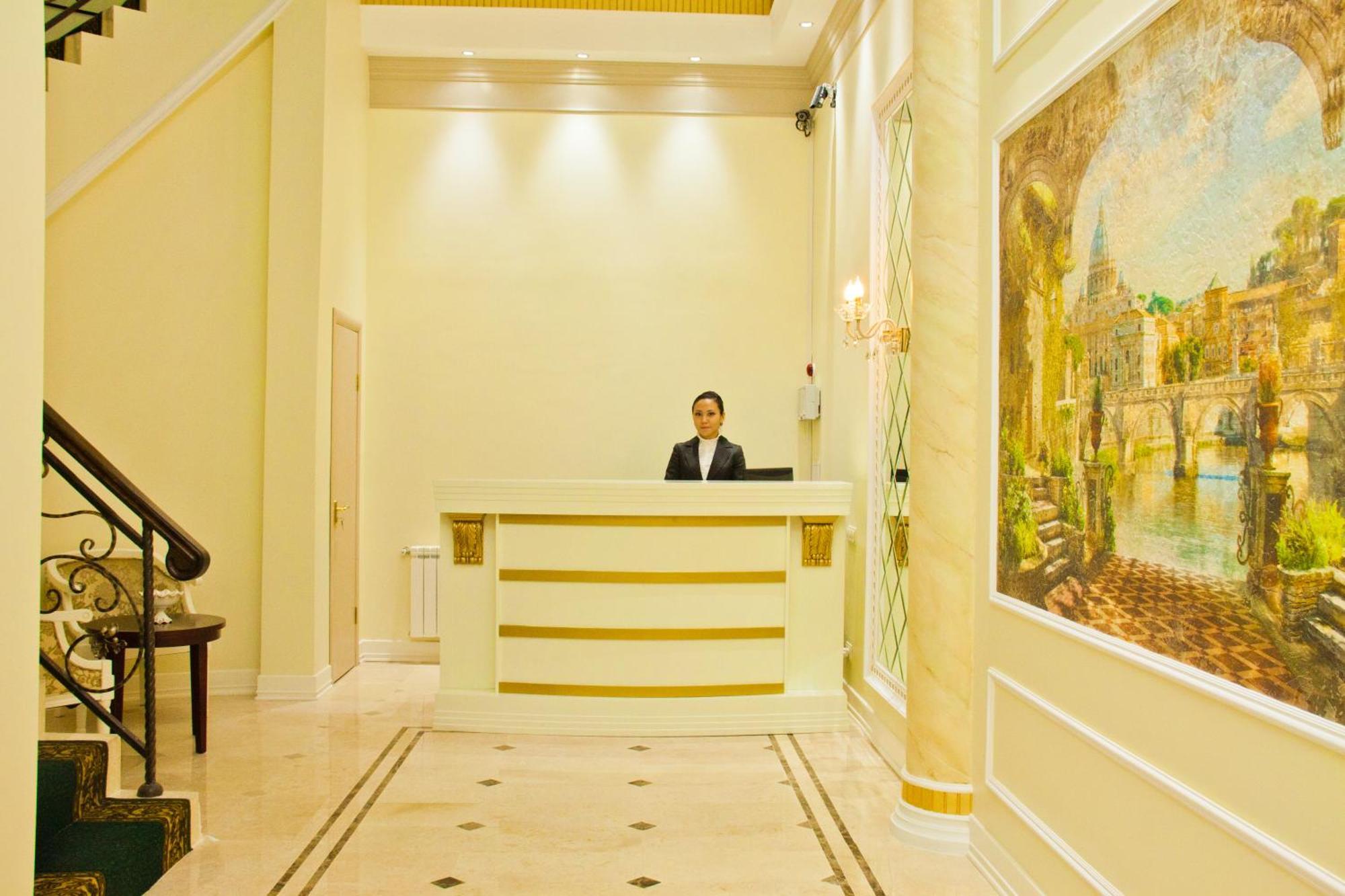 Sky Luxe Hotel アスターナ エクステリア 写真